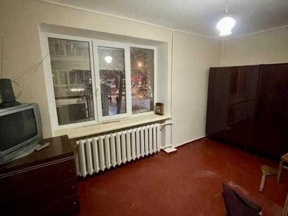 Продам 2 к. квартиру поруч з метро Наукова. Харьков