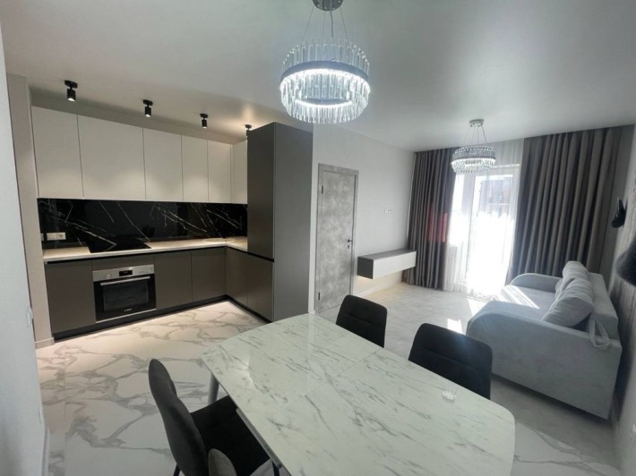 2 ком. квартира с кухней 21 метр. Ремонт, новый дом. Рассрочка - фото 1