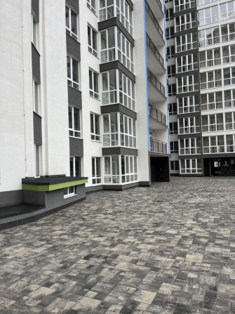 Продам 2-х комнатную в новом сданном ЖК - фото 1