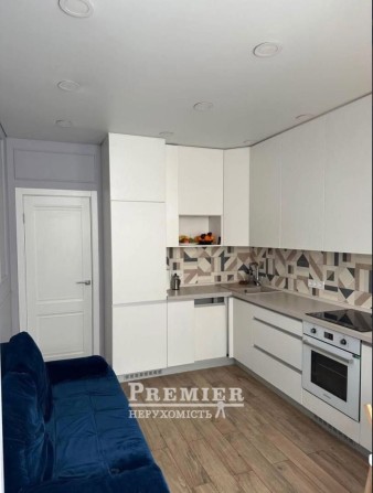 1-кімн 42м2 Низький поверх Небесної Сотні Я. Мудрого id215211 - фото 1