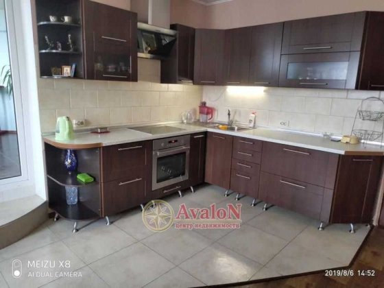 Срочно продам 3-х ком квартиру 130 кв.м на ул.Сахарова!Цена 85 000 у.е Одесса