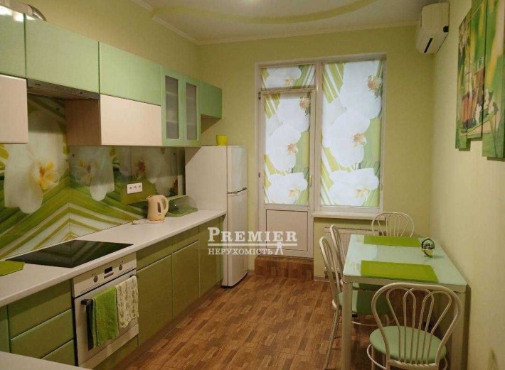 Простора квартира 54 кв.м Якісний ремонт. Повністю укомплектована - фото 1