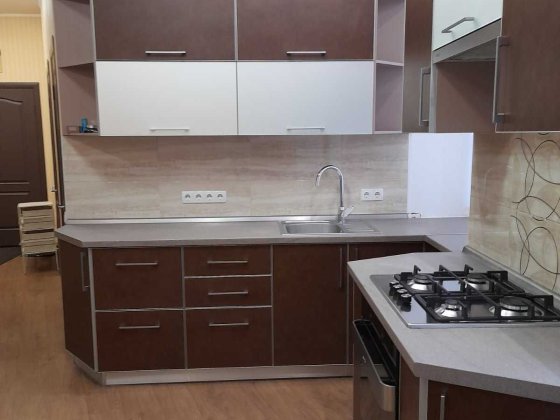 В продаже 3к сталинка Х.Гора р-н РОСТА, с полным капремонтом Харьков