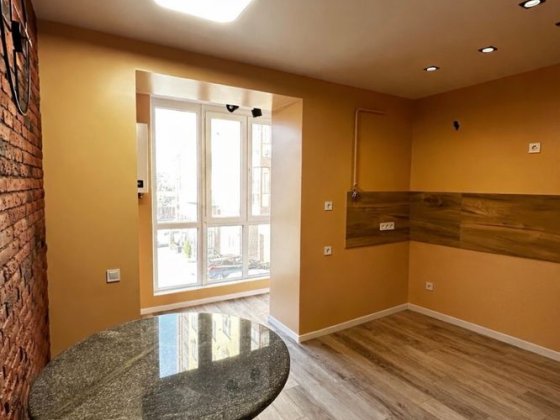 2-кім квартира  з Ремонтом Цегляний Будинок АОГВ Одесса