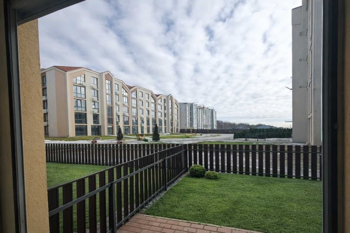 Квартира 48 м² з двориком від забудовника. без %. 20 хв метро РОЗТ-ННЯ - фото 1