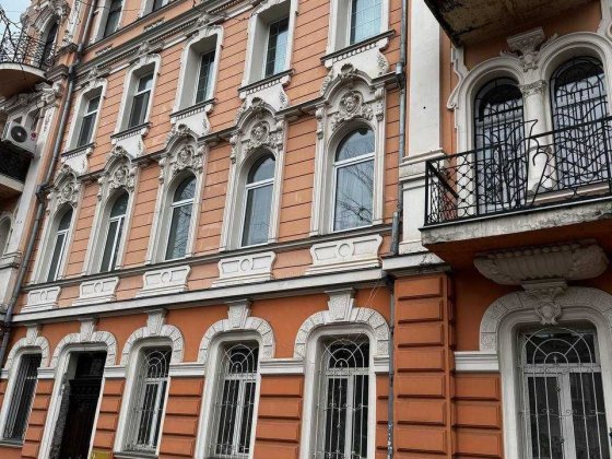 Просторная 4-комнатная квартира в центре с видом на Софиевскую Одеса