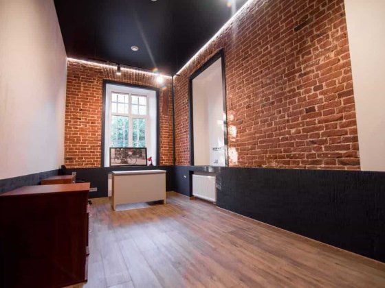 Продам велику квартиру без комісії в центрі міста Харьков