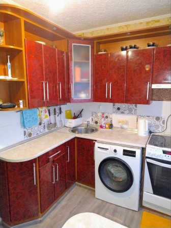 Продам 3 к.кв. на Олексіївці, вул. Ахсарова. - фото 1