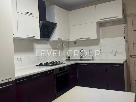 Продається 1 кім. квартира Гетьманьська 9 Софіївська Борщагівка