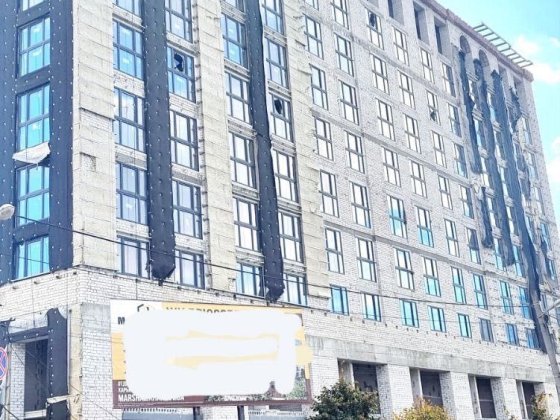 D1M Продам видовую квартиру - студию возле ТРЦ Никольский. Харьков