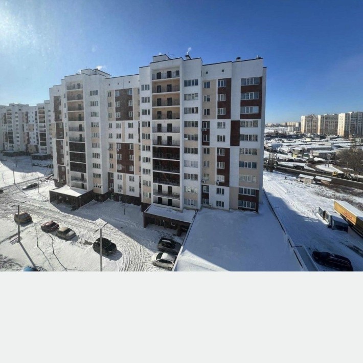 Продам квартиру ЖК " Сади Вишневі" - фото 1