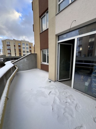 1к квартира з терасою. Будинок зданий. Є-оселя, сертифікат - фото 1