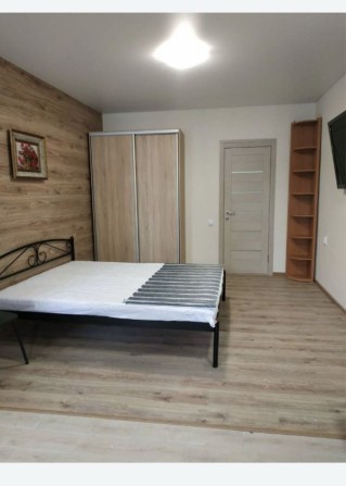 В оренду квартира-студія. Район Старий центр. Ціна вже з комуналкою! - фото 1