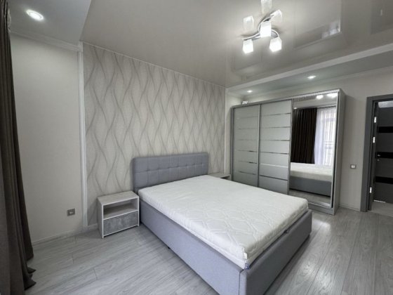 Оренда 2 кімнатна квартира в ЖК закритого типу біля міського Озера Ивано-Франковск