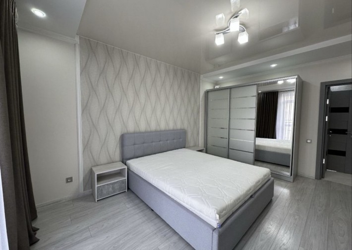 Оренда 2 кімнатна квартира в ЖК закритого типу біля міського Озера - фото 1