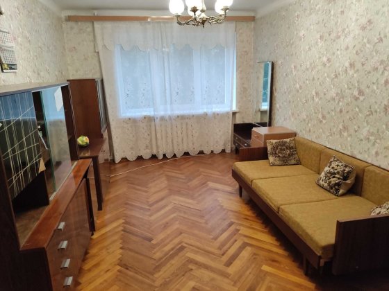 Здається кімната в квартирі 3000 грн з хозяйкою Бровари