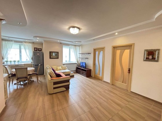 Оренда двокімнатної квартири в новобудові біля ТЦ Арсен_M