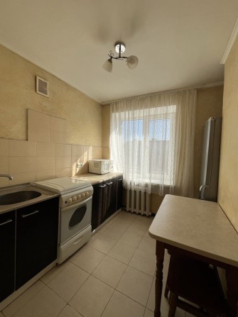 Оренда 1 кім. вторинки вул.Сухомлинського - фото 1