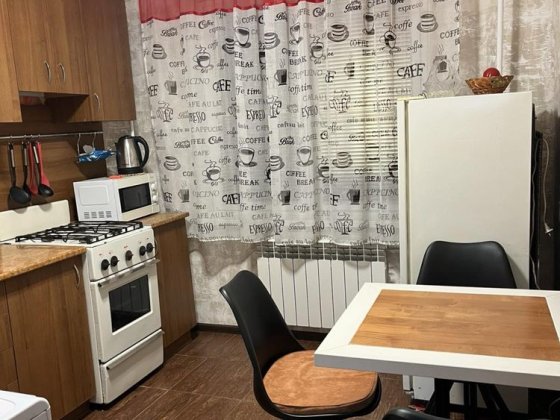 Здам  1 кім по 1905 року Набережна Кременчук