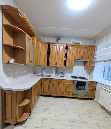 Перша здача Простора 3к квартира  центр біля школи - фото 1