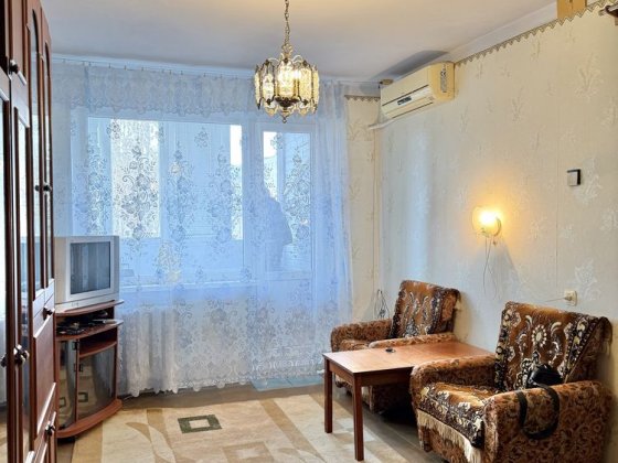 3 кімнатна вул Косионавтів зупинка готель Київ Кривий Ріг