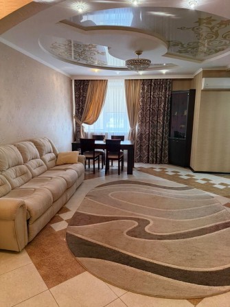 Здам в оренду елітну трикімнатну квартиру з окремим входом!!! - фото 1