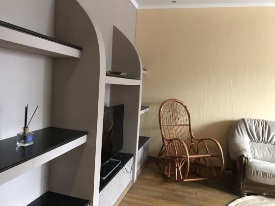 97-й кв-л VIP 3-х комн. кв-ра 1-й этаж Кривий Ріг