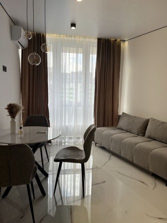 VIP апартаменти в ЖК Центральний 2, перша здача, генератор - фото 1