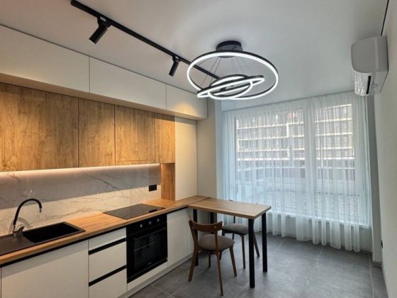 Перша здача! Стильна 1-кімнатна квартира з терасою в центрі міста Ивано-Франковск