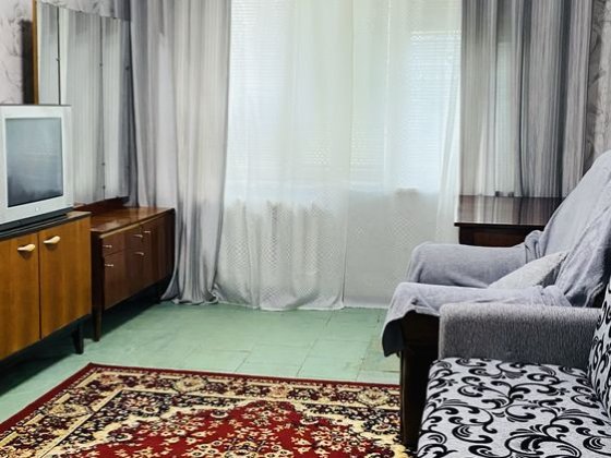 Оренда 2кімн.квартири вул.Космонавтів 41(Саксаганський район)