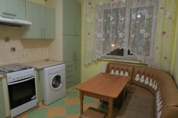 Оренда 2 км квартири в спальному районі міста - фото 1