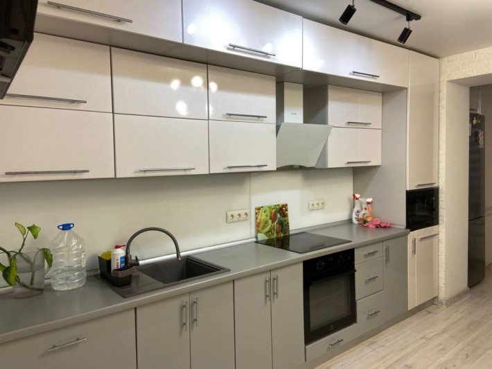 Оренда 2-х кімнатної квартири ( євротрійка) / Центральний район міста - фото 1