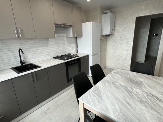 Здається 2х кімнатна квартира в ЖК Яровиця Луцк