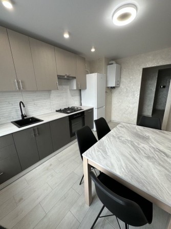 Здається 2х кімнатна квартира в ЖК Яровиця - фото 1