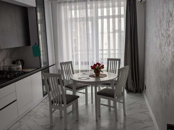 Здається світла 2-кімнатна квартира в ЖК «Липки» Ивано-Франковск