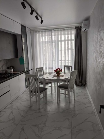 Здається світла 2-кімнатна квартира в ЖК «Липки» - фото 1