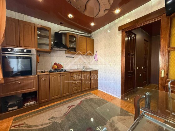 Оренда 2к квартири на 5 Зарічному