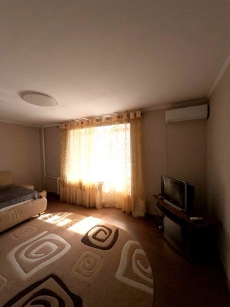 Світла 1-кімнатна квартира біля центру | 5 хв | кондиціонер - фото 1