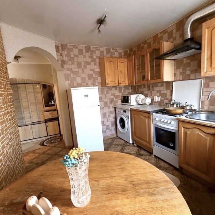 Поділ гарна квартира з кондиціонером вільна - фото 1