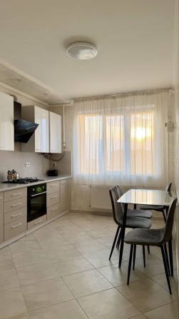 Оренда 1-кімнатної квартири в ЖК « На Щасливому» | ВІЛЬНА - фото 1