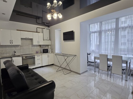 1 кімнатна + кухня-студія ЦЕНТР Івано-Франківськ