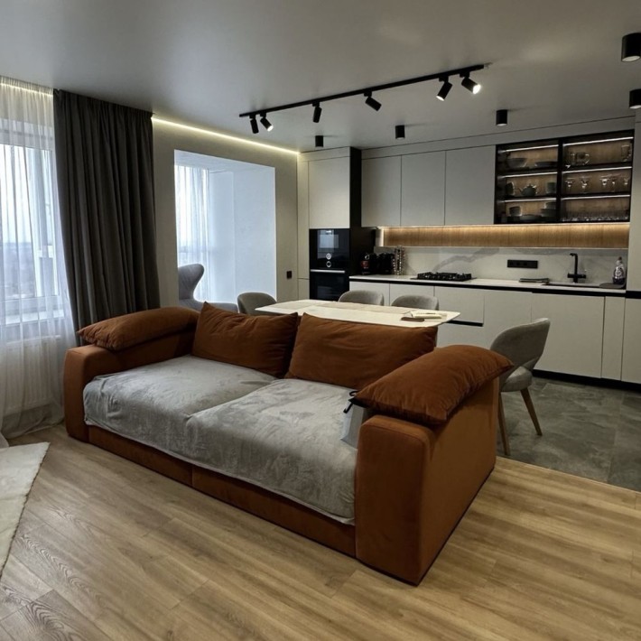 Центр монастирська 11 парковка ,закритий двір вільна - фото 1