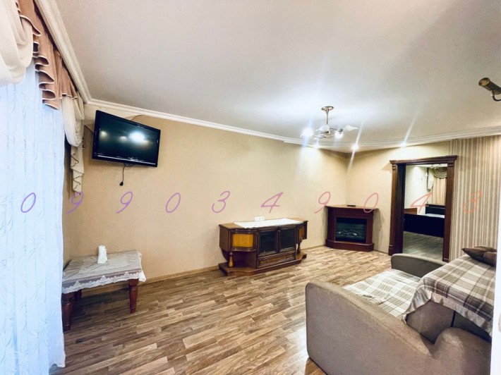 Двокімнатна квартира, центр! Світло не вимикають ! - фото 1