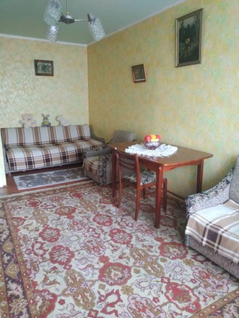 Сдам 2- х ком.квартиру на"Дзержинке"" В.Бызова - фото 1