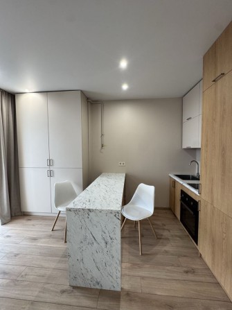 Вільна 1к кв -студія в центрі - фото 1