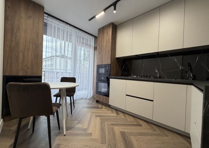 Центральна частина! Оренда стильної 1 кім.квартири - фото 1