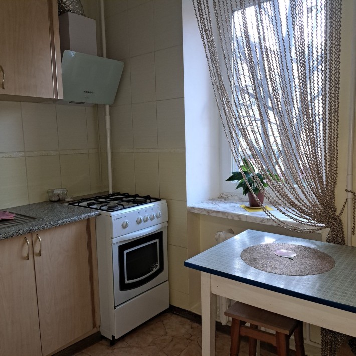 Потижнева аренда 1кім. Автовокзал власник - фото 1