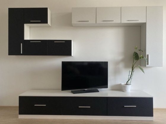 Сдам 2 ком квартиру( просп Гагарина 97 кв) Кривой Рог