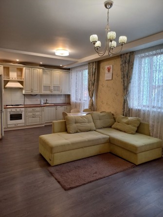 Оренда 2 кімнатної квартири в новобудові - фото 1