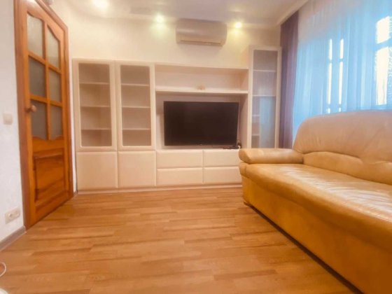 Здається в оренду 3-х кімнатна квартира в Центрі Полтава